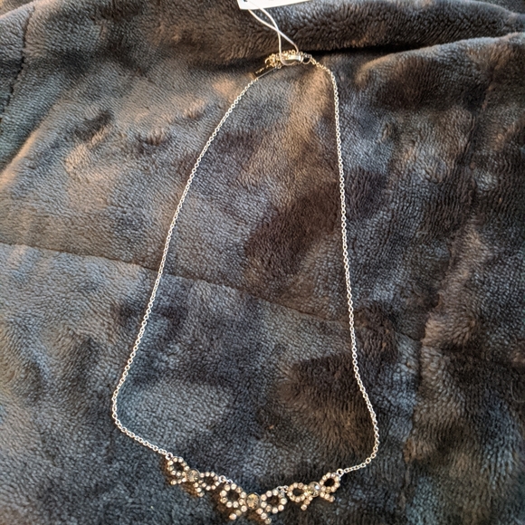 NEW!!! Vintage COACH Triple Bow Necklace!!! - Picture 2 of 4